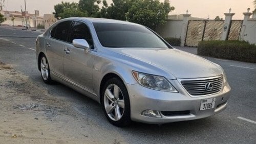 Lexus LS460