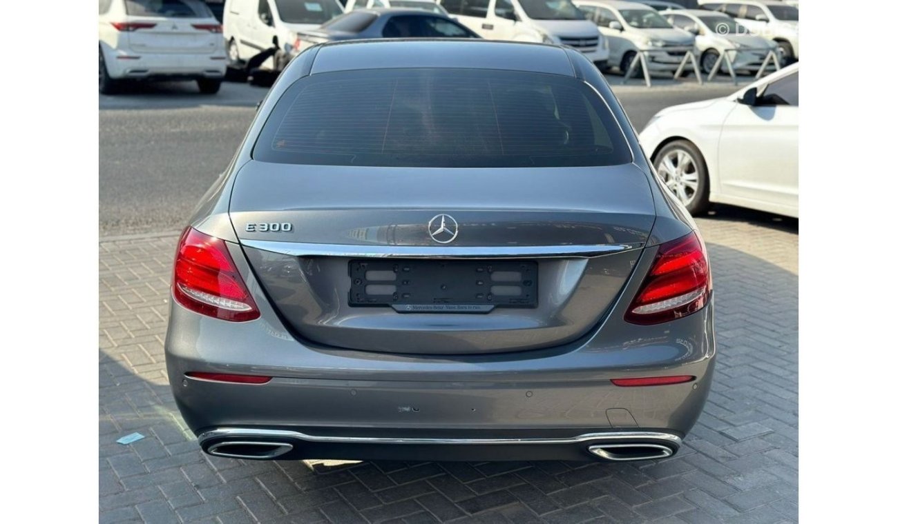 Mercedes-Benz E300 Mercedes Benz E300 2020 Korea Specs