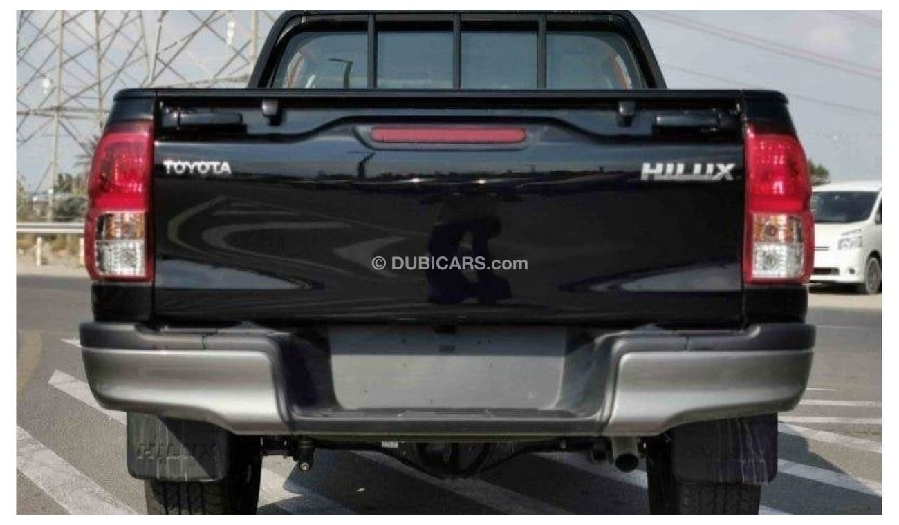 تويوتا هيلوكس Toyota hilux 2.4L diesel mid option MY2024