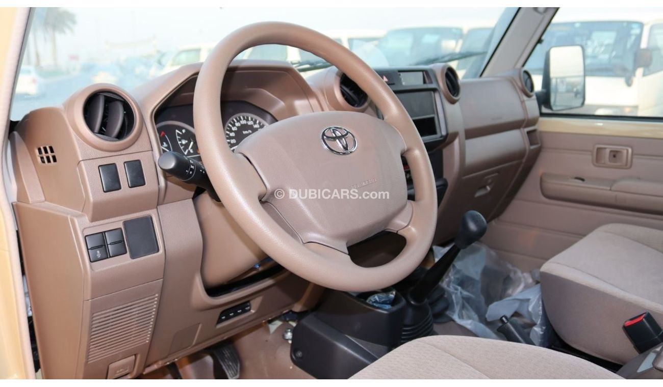 Toyota Land Cruiser Pick Up 4.5LTR V8 DIESEL DOUBLE CABIN, DIFFLOCK 2023,DIFFERENTIAL LOCK, POWER WINDOW , CENTER LOCK