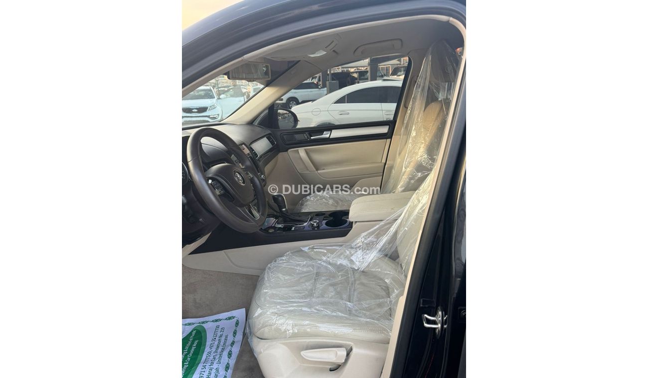 فولكس واجن طوارق SE 3.6L good condition inside and outside