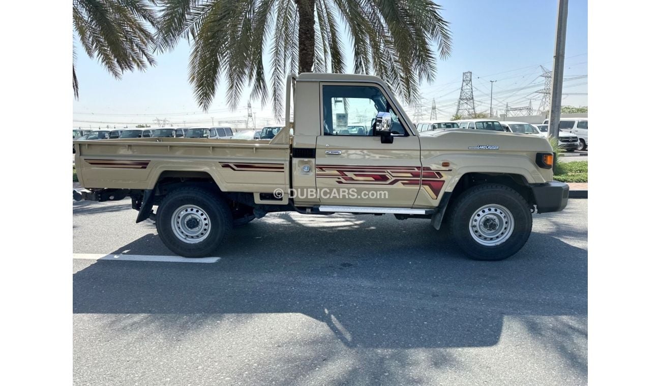 تويوتا لاند كروزر بيك آب Toyota Land Cruiser lc79 petrol Automatic  Model 2024