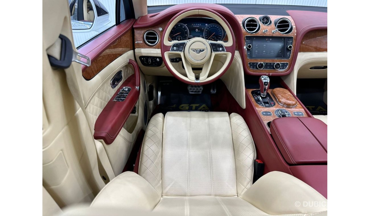 Bentley Bentayga 2017 Bentley Bentayga W12, 1 Year Unlimited KM Warranty, Full Service History, GCC