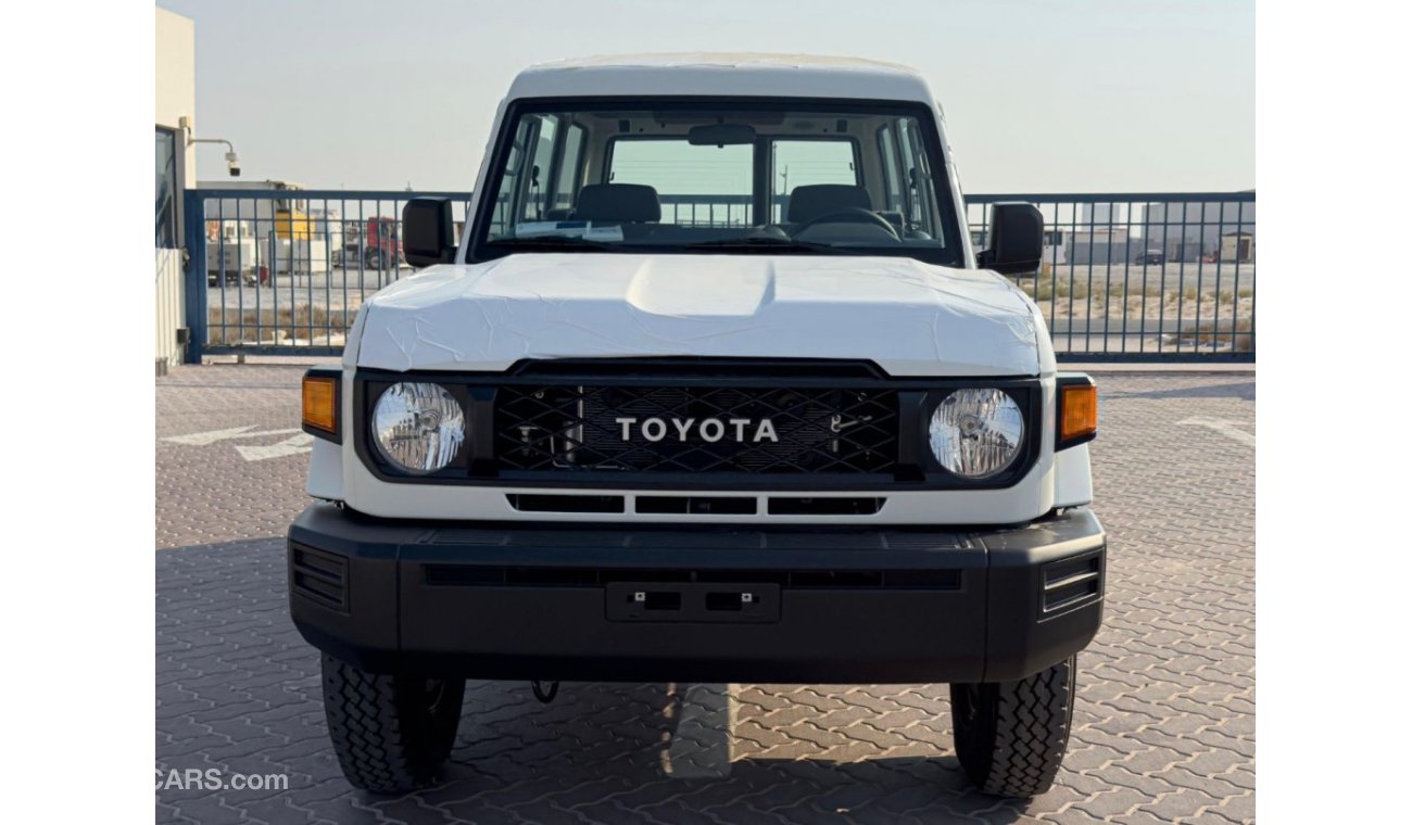 تويوتا لاند كروزر هارد توب 2024 Toyota LC78 2.8 Hard Top - أبيض من الداخل رمادي مزرق | للتصدير فقط