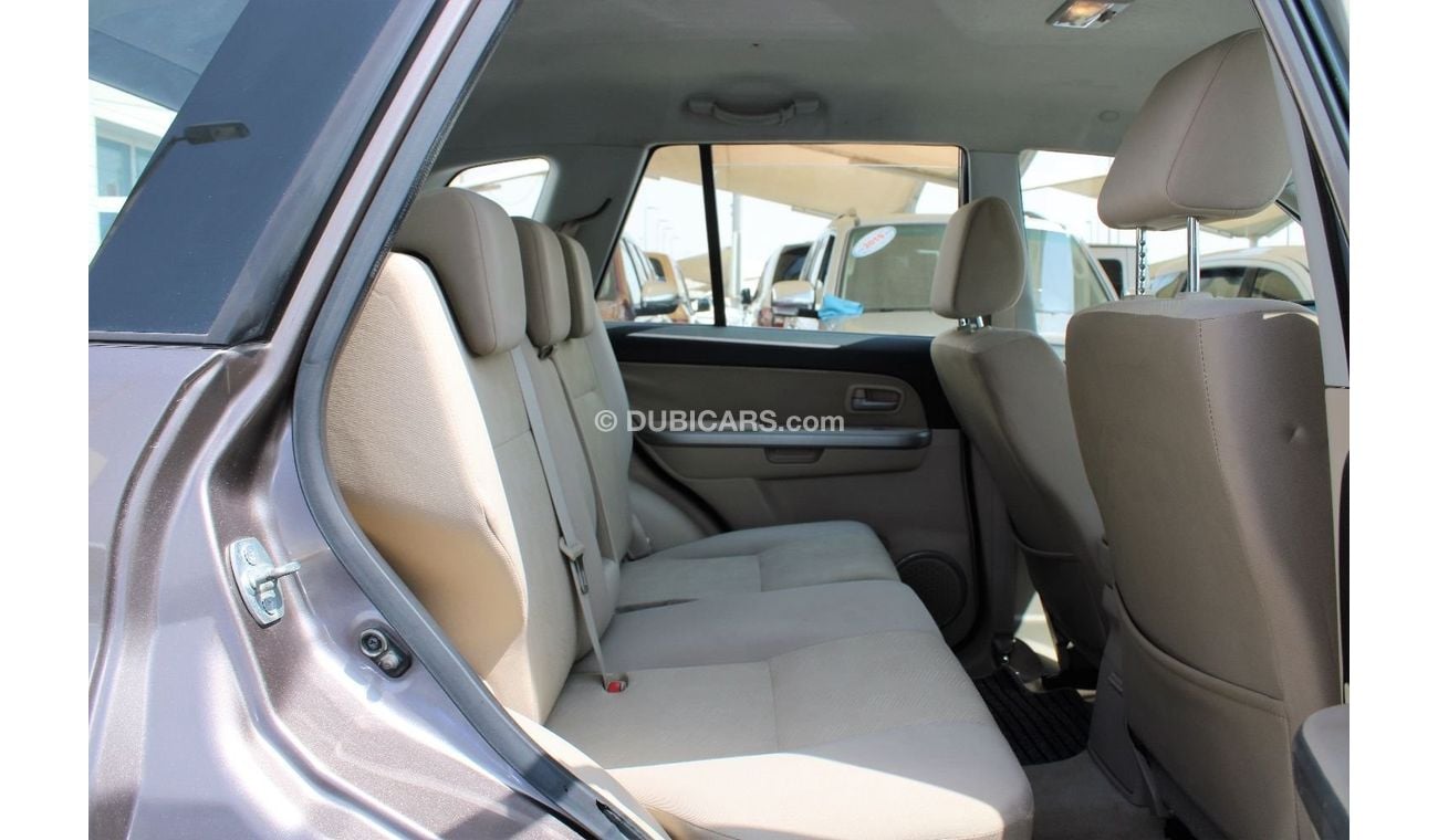 Suzuki Grand Vitara Std ACCIDENT FREE - CAR IS IN PERFECT CONDITION INSIDE OUT -GCC