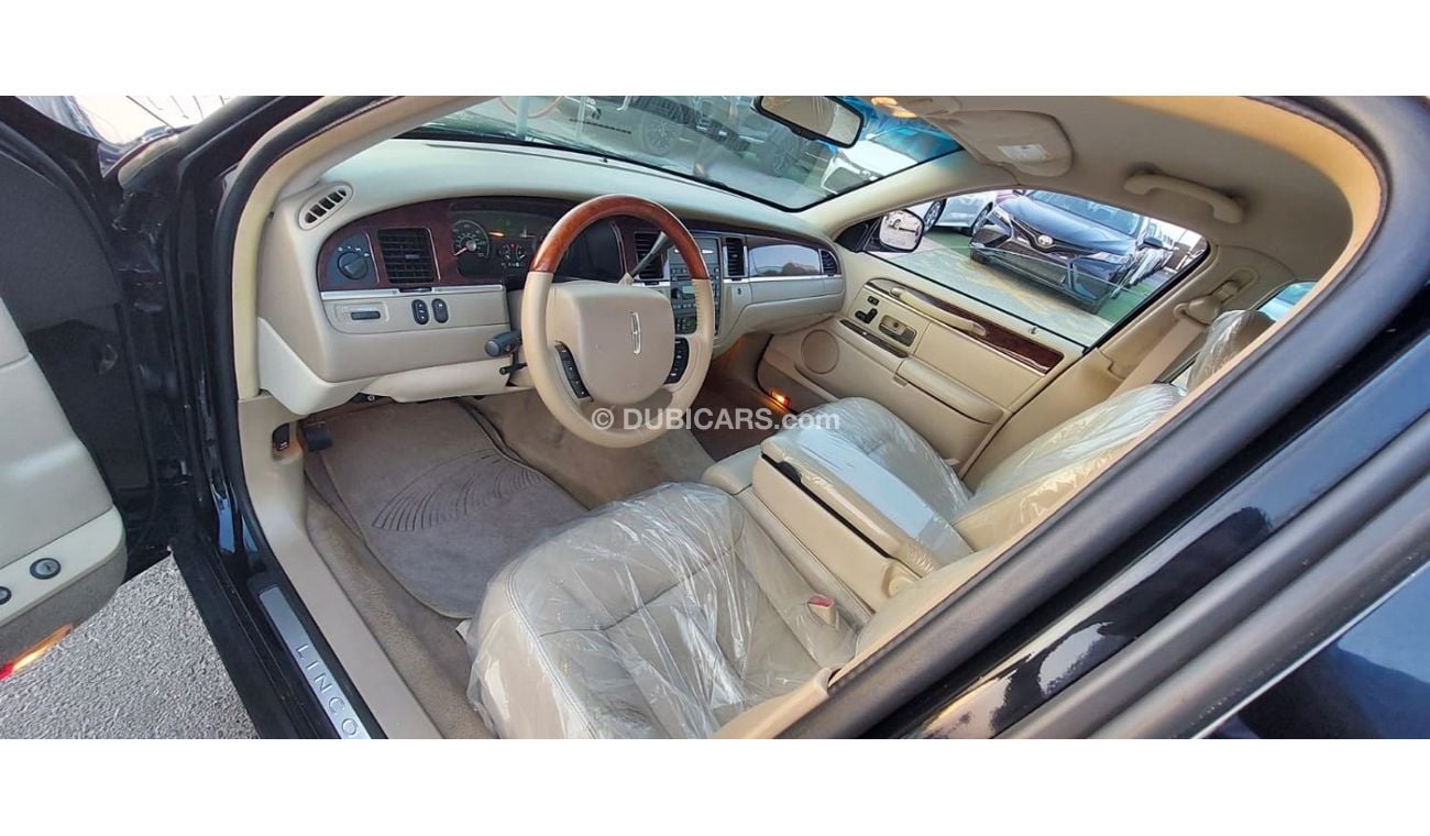 لينكولن تاون كار very clean car