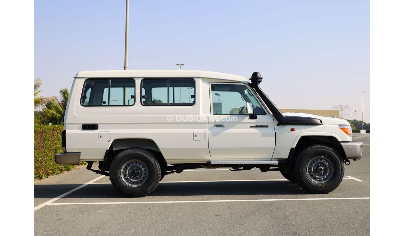 تويوتا لاند كروزر هارد توب 70 Series | 4x4, V6, 4.0L, 3Door | GCC