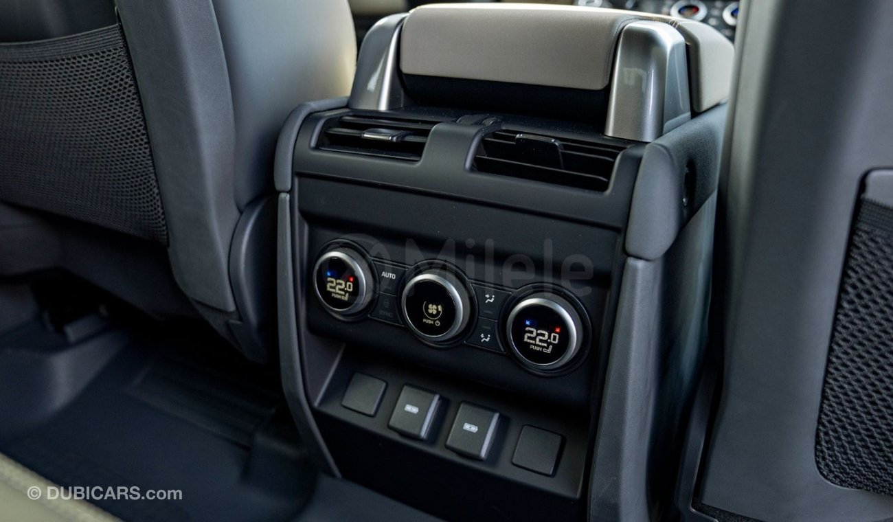 Land Rover Defender 130 X-DYNAMIC SE P400 - BLACK WITH LEATHER PREMIUM INTERIOR