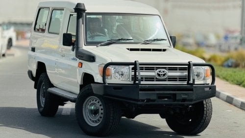 تويوتا لاند كروزر هارد توب Toyota Land Cruiser hardtop 3 door