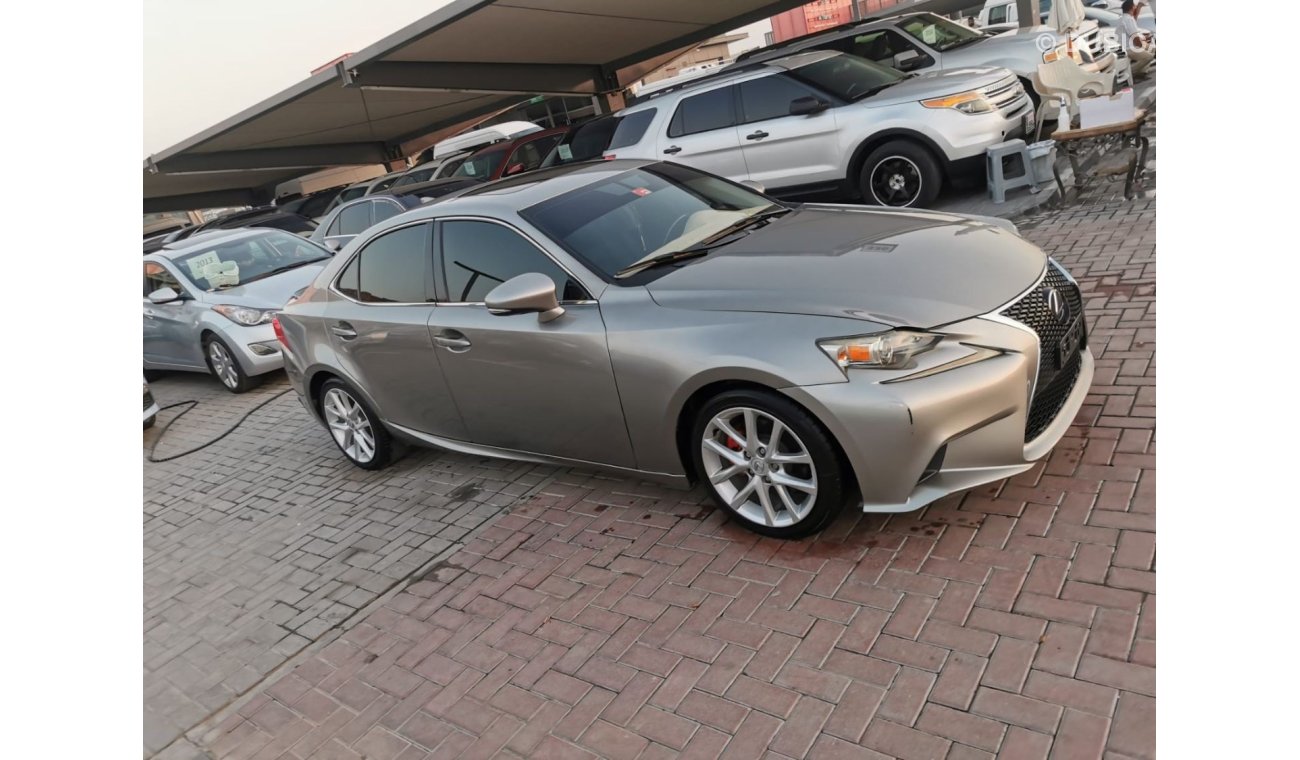 Lexus IS250 Premier n very good condition inside and outside