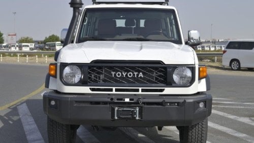 Toyota Land Cruiser Hard Top 76   2.8L  4WD Automatic