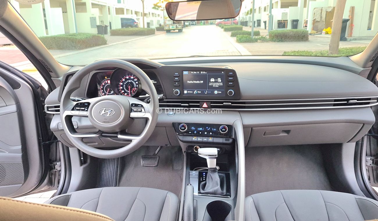 هيونداي إلانترا SEL 2.0L | Model 2022 | 30100 Mileage | American Specs