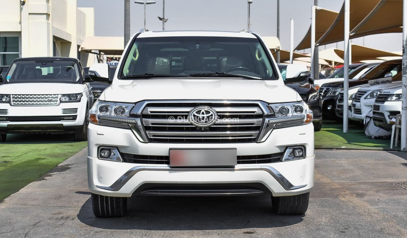 Toyota Land Cruiser VXR V8