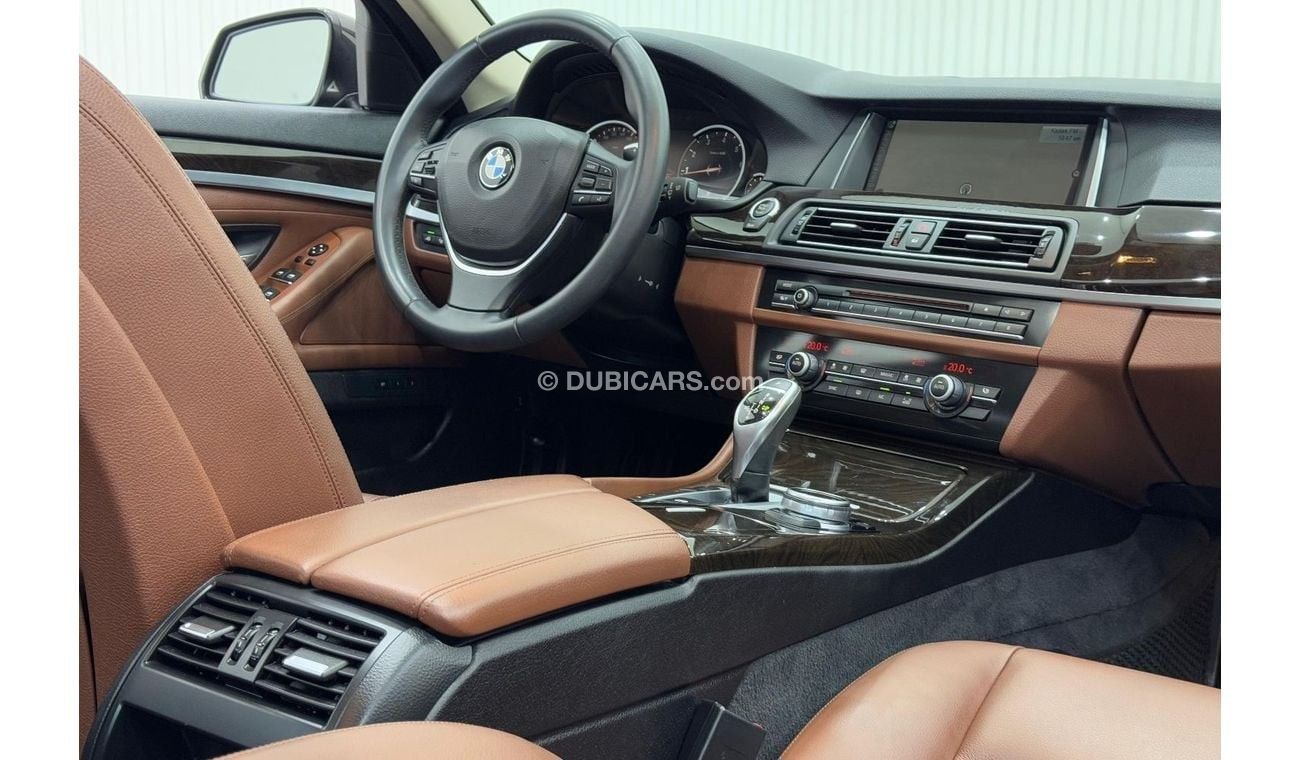 بي أم دبليو 528i Exclusive 2.0L 2015 BMW 528i, Full Service History, Full Options, Excellent Condition, GCC