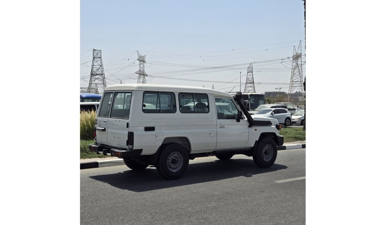 تويوتا لاند كروزر هارد توب 2024 Land Cruiser LC78 4.0L Petrol MT