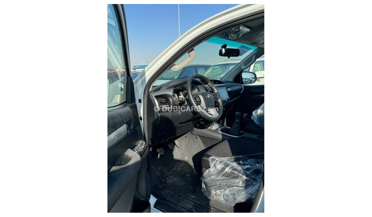 تويوتا هيلوكس Toyota Hilux 2.4 SR5 Full option