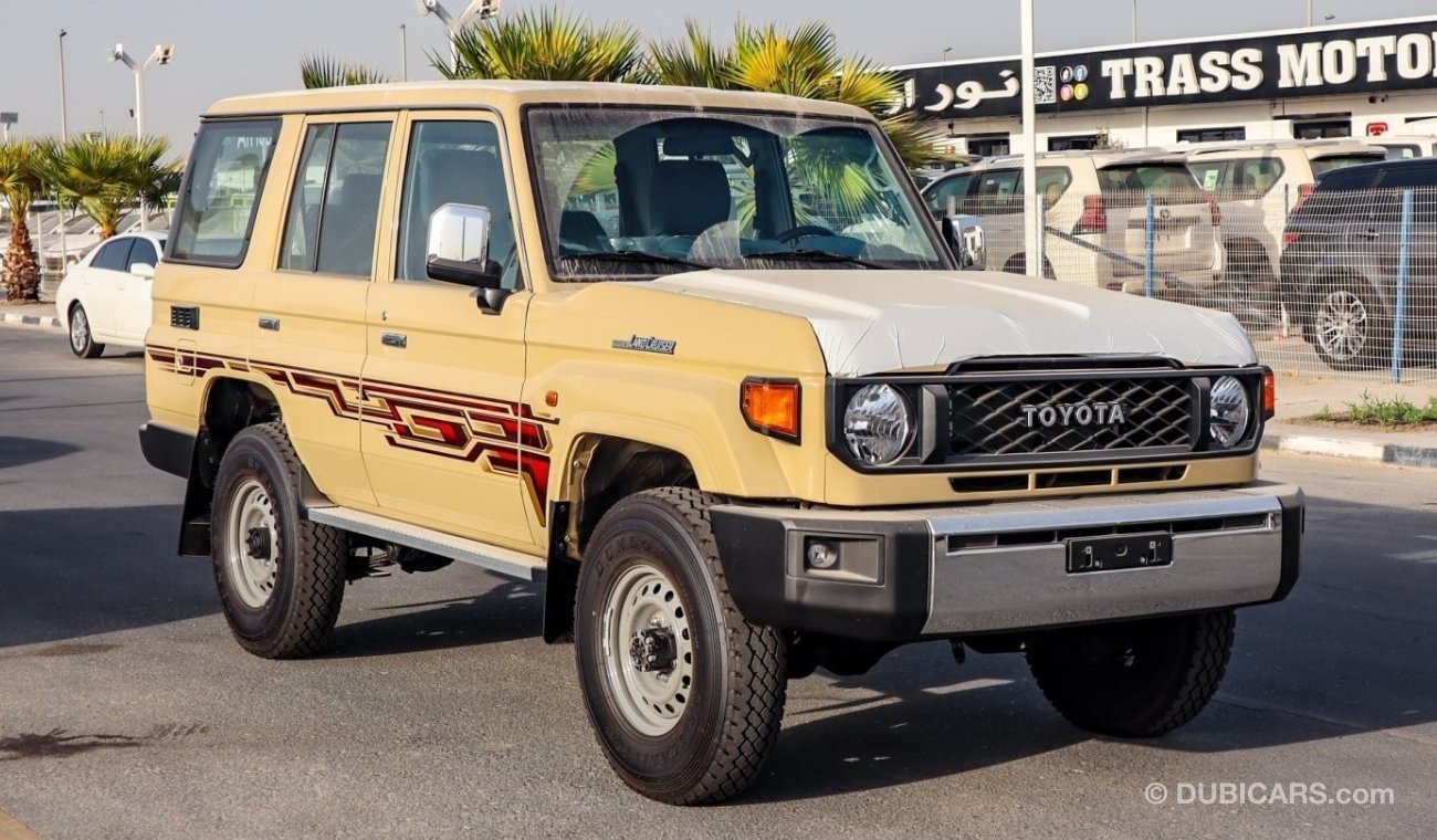 تويوتا لاند كروزر هارد توب Hardtop LC76 LX 4.0L V6 Petrol