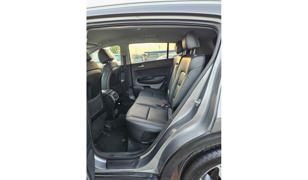 كيا سبورتيج EX/ BUTTON START/ ELECTRIC LEATHER SEATS/ DVD CAMERA/ ONLY FOR EXPORT/ LOT# 92674