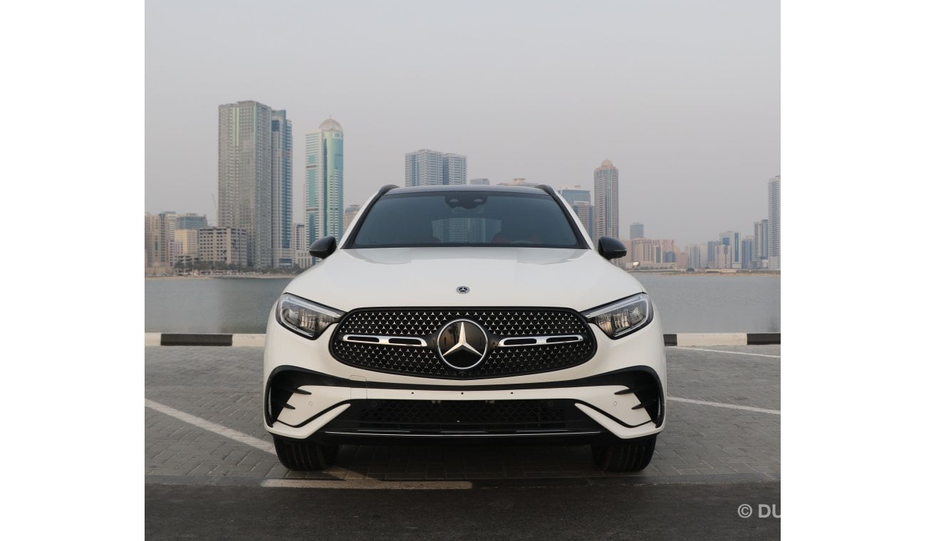 مرسيدس بنز GLC 300 2023-4MATIC - 360 Cameras - Original AMG Kit - Low Mileage