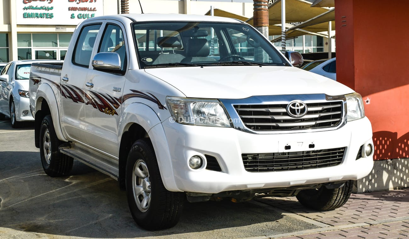 Used Toyota Hilux Diesel 2015 for sale in Sharjah - 353834