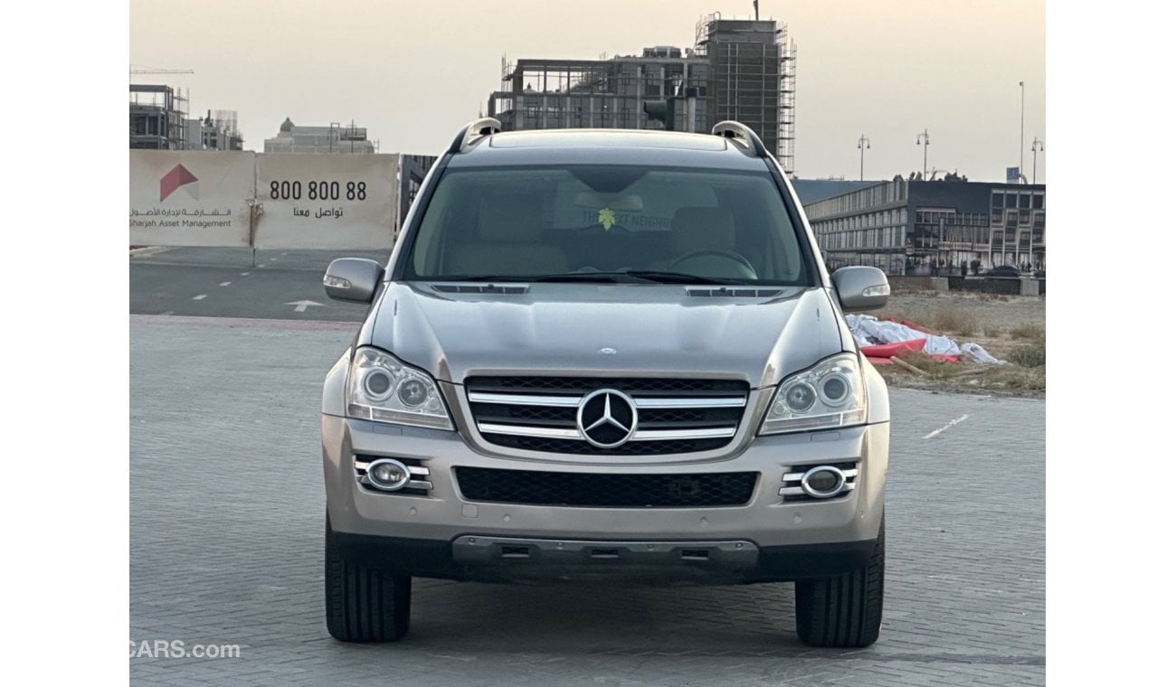 Mercedes-Benz GL 500 موديل 2008 خليجي فل موصفات حاله ممتازه جداااا من الداخل والخارج