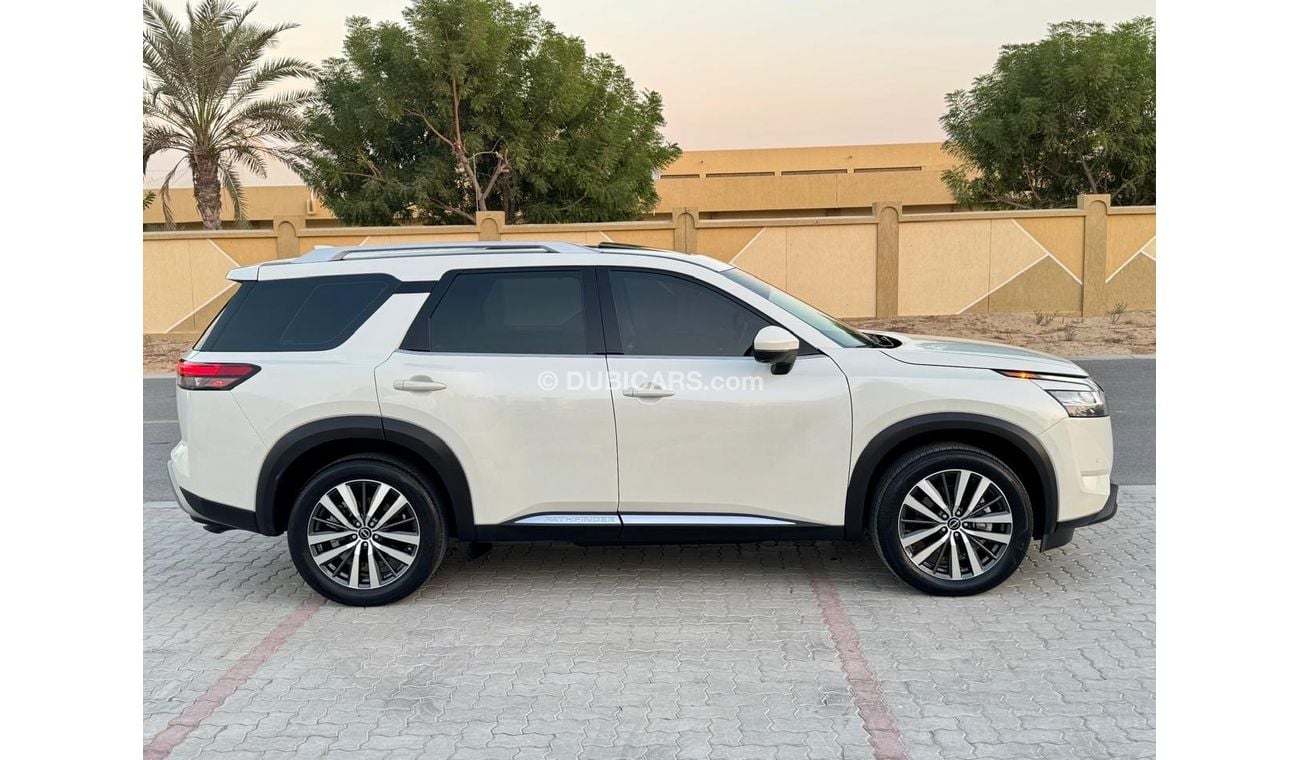 Nissan Pathfinder Pathfinder SL full option top of range GCC. Specs. Free accident.