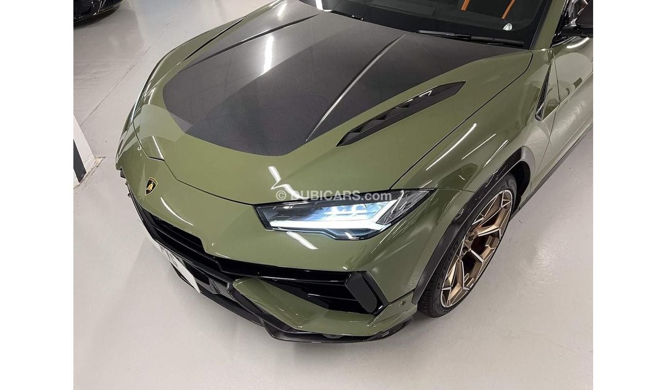 لامبورغيني اوروس 4.0 V8 BiTurbo Performante RIGHT HAND DRIVE