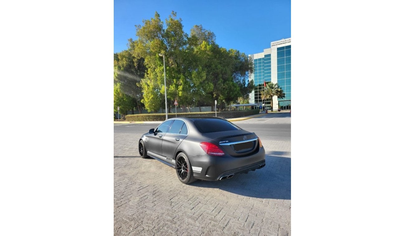 Mercedes-Benz C 63S AMG