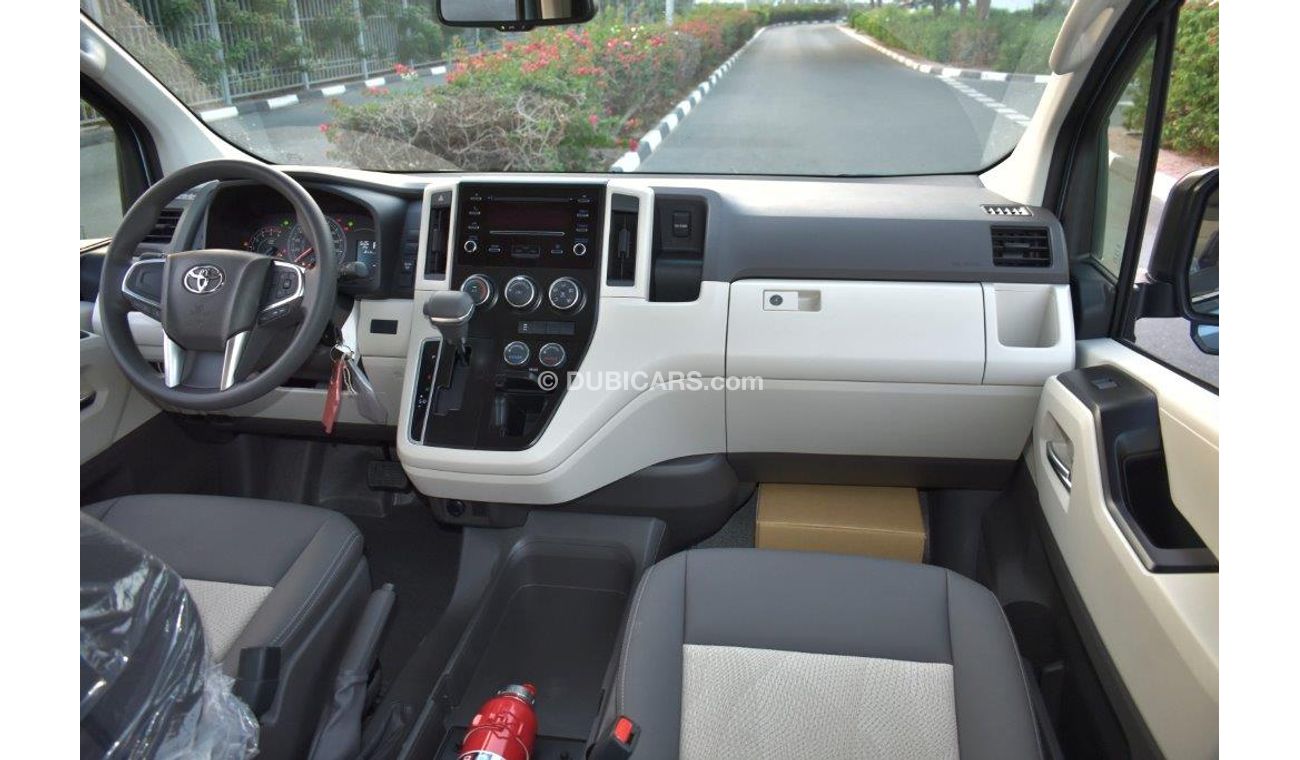 Toyota Hiace 2.8L TURBO DIESEL 13 SEATER AT