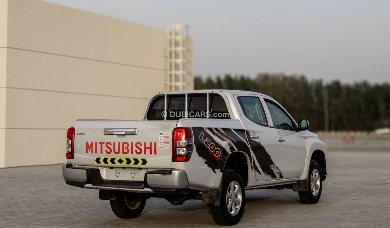 ميتسوبيشي L200 Mitsubishi L200 2.4 L 2019 GCC four wheel accident free in excellent condition 961 P.M