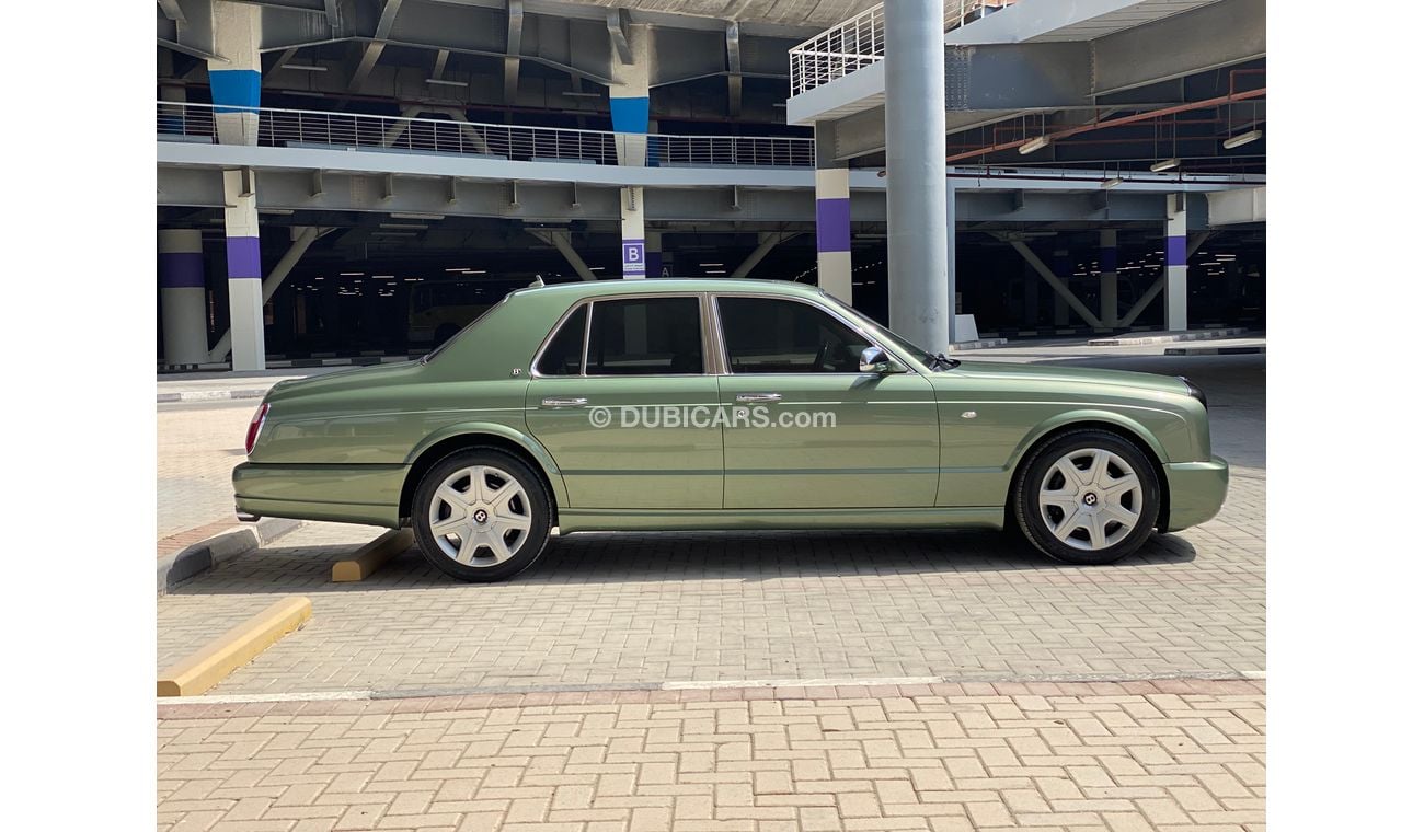 Bentley Arnage Mulliner Spec with only 11.000 km unique colour combo