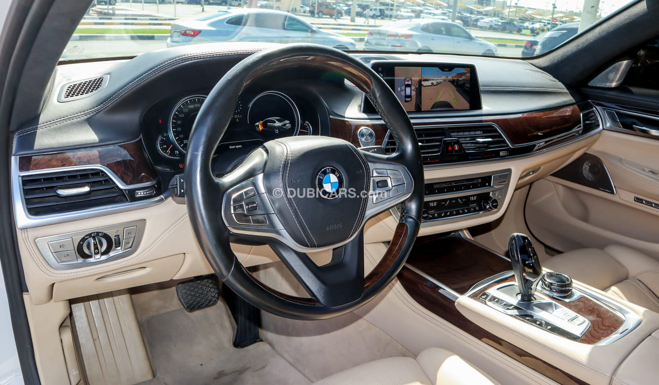 بي أم دبليو 750Li XDRIVE