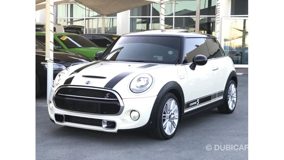 Mini Cooper S for sale: AED 59,000. Beige, 2016