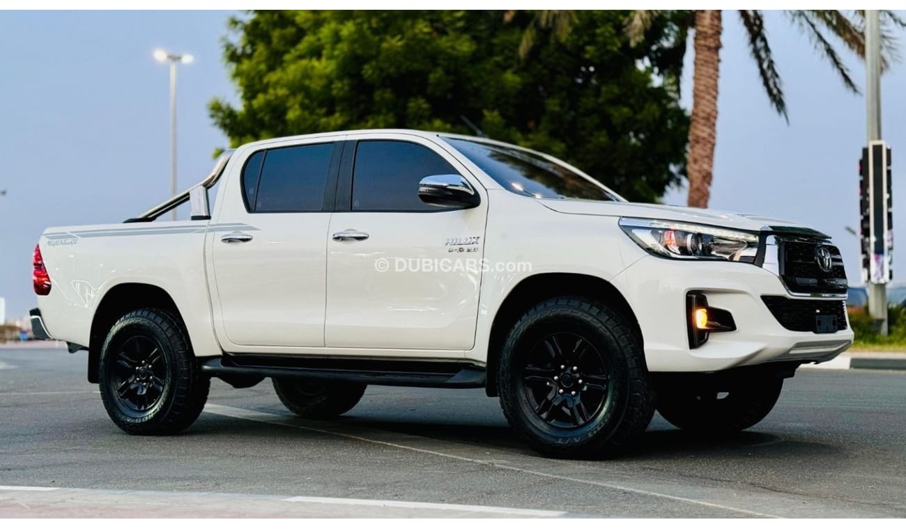 Toyota Hilux PREMIUM CONDITION | IRON ROLL BAR | RHD | 2017 | 2.8L DIESEL | ELECTRIC SEAT