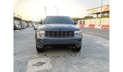 Jeep Grand Cherokee Laredo 3.6L Jeep Grand Cherokee Laredo - 2018 - Dark Grey