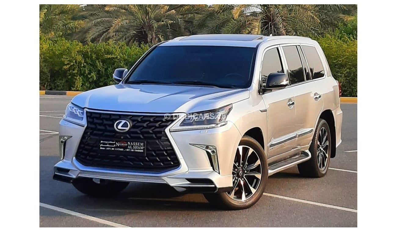 Lexus LX570 facelifted