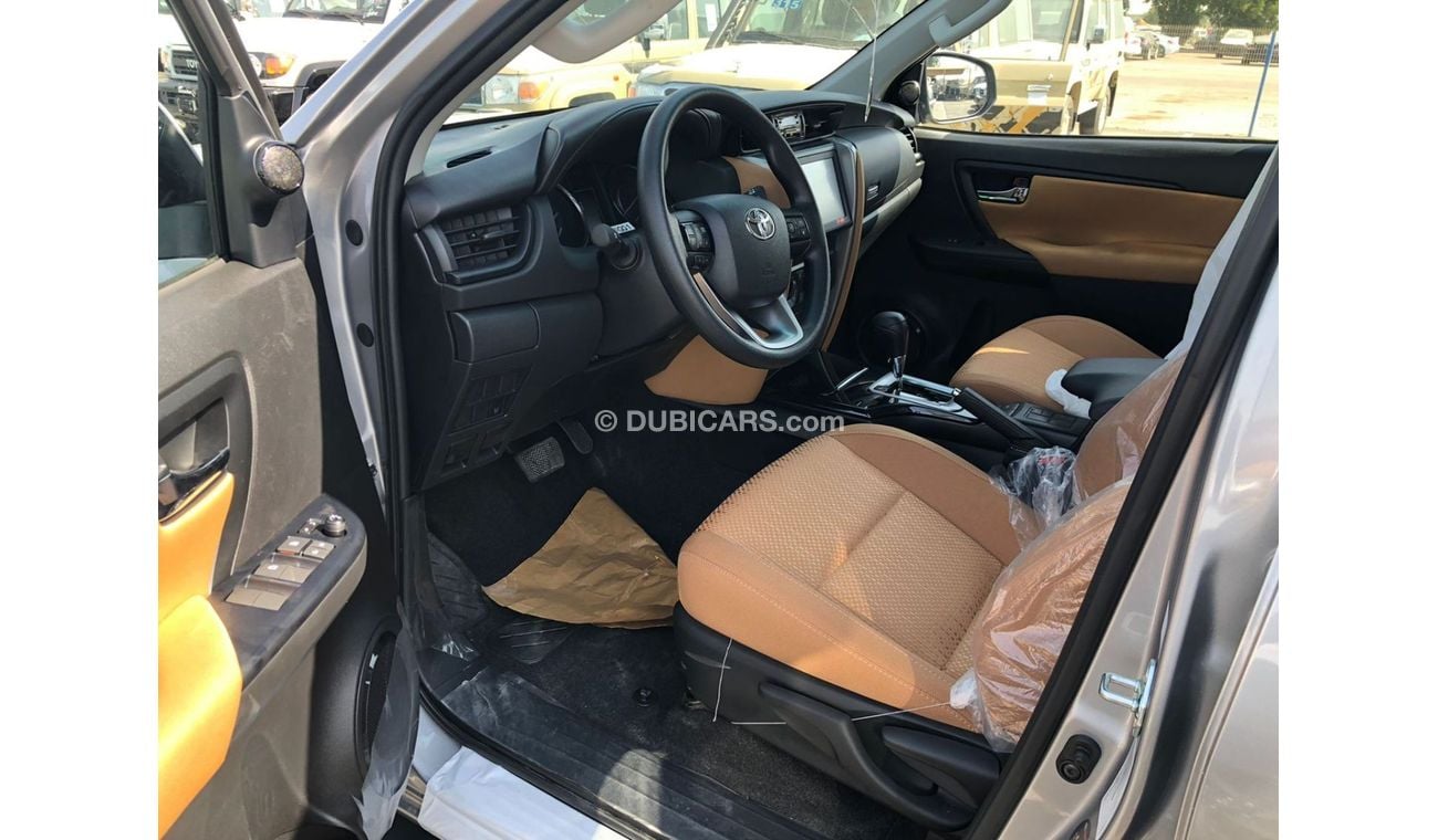 تويوتا فورتونر Fortuner GX 2.7L 4x2 silver 2022 mid  AT