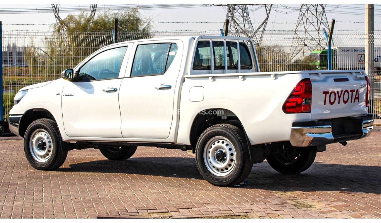 تويوتا هيلوكس TOYOTA HILUX 2.4L STD TURBO ABS 5 SEATER MT