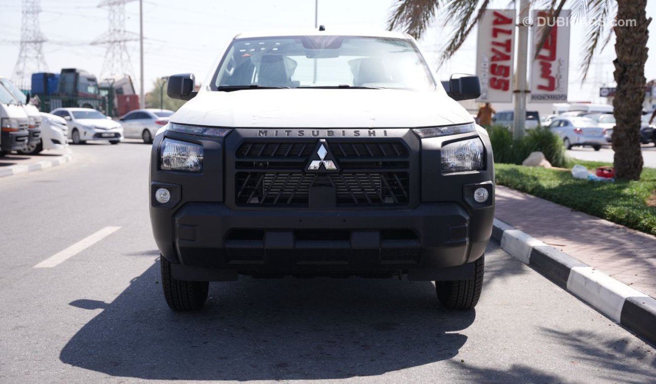 ميتسوبيشي L200 Mitsubishi L200 2.4L Diesel DCabin 4x4 GL 5MT Mid-Line MY-2024