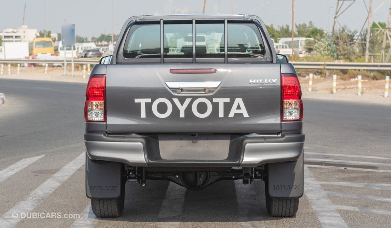 Toyota Hilux TOYOTA HILUX 2.4L DIESEL AT MED OPTION 2024