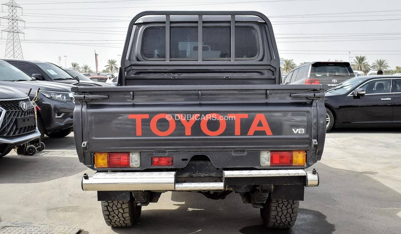 Toyota Land Cruiser Pick Up 4.5 V8 diesel manual pick up dual cab right hand drive EXPORT ONLY