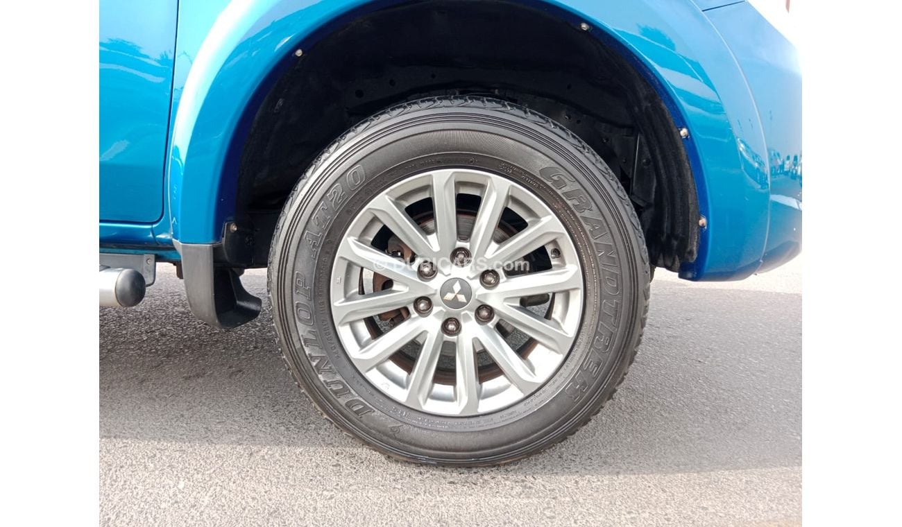 ميتسوبيشي تريتون MITSUBISHI TRITON RIGHT HAND DRIVE(PM33253)