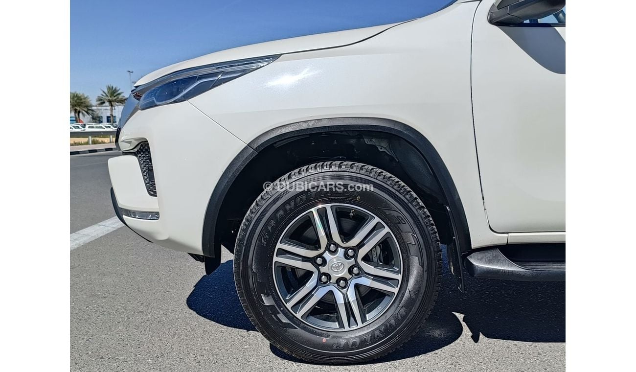 Toyota Fortuner 2.7L Petrol, Alloy Rims, Rear A/C, Rear Parking Sensors, Only For Export ( LOT # 115782)