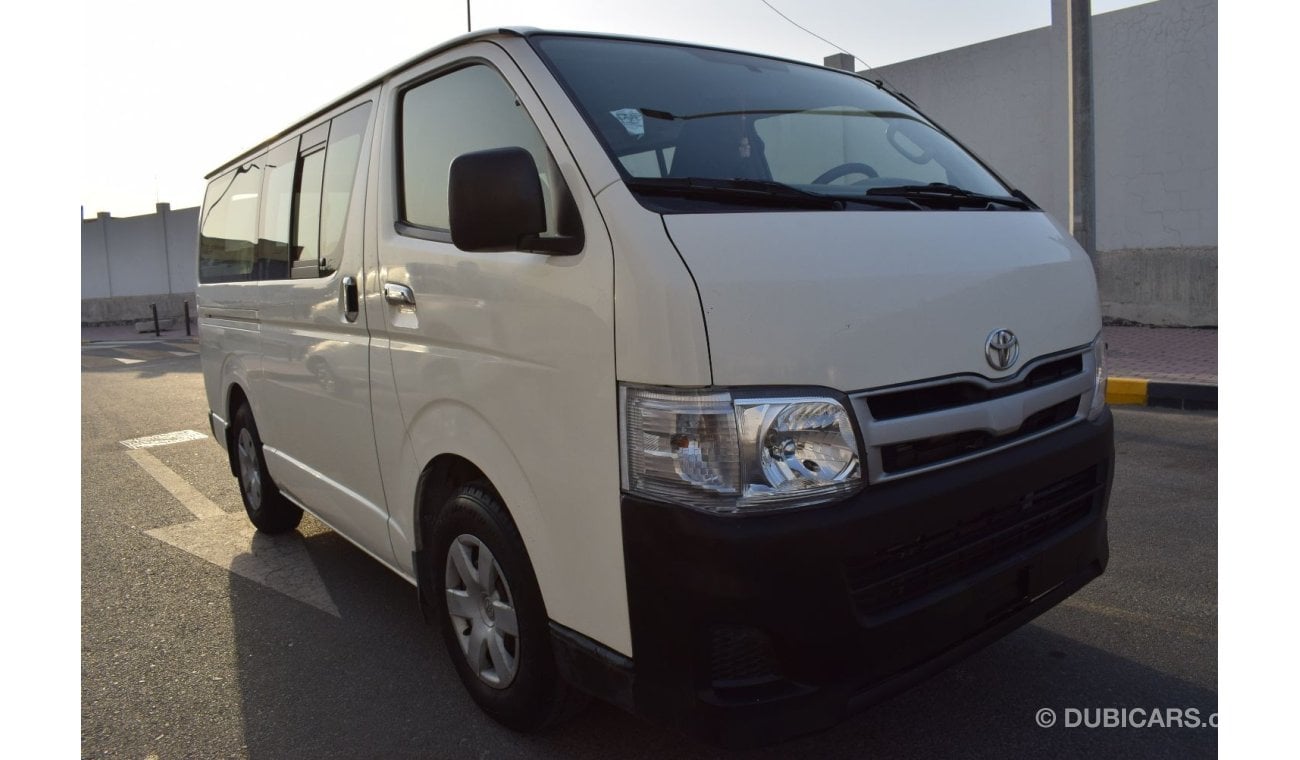 Toyota Hiace GL - Standard Roof Toyota Hiace Bus 13 seater, Model:2013. Excellent condition