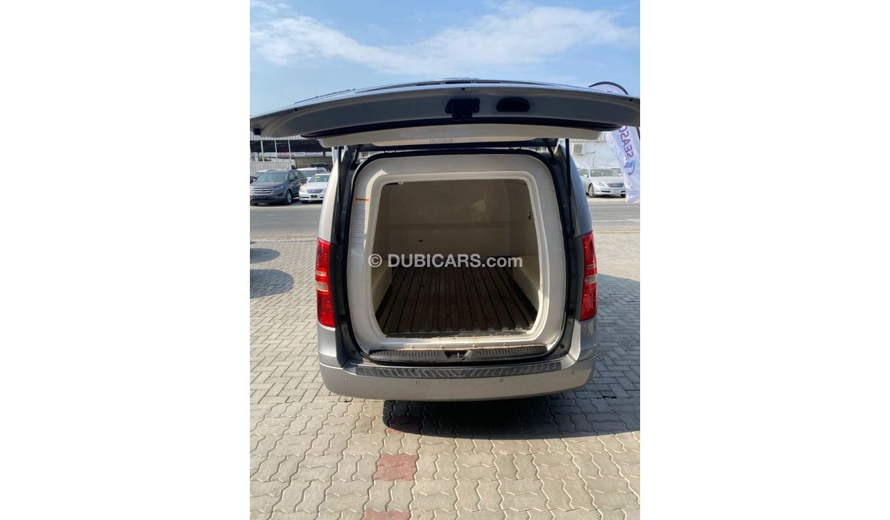 Hyundai H1 Starex HYUNDAI STAREX 2012/2.4L/DIESEL/FREEZER /CLEAN TITLE/KOREA SPECS