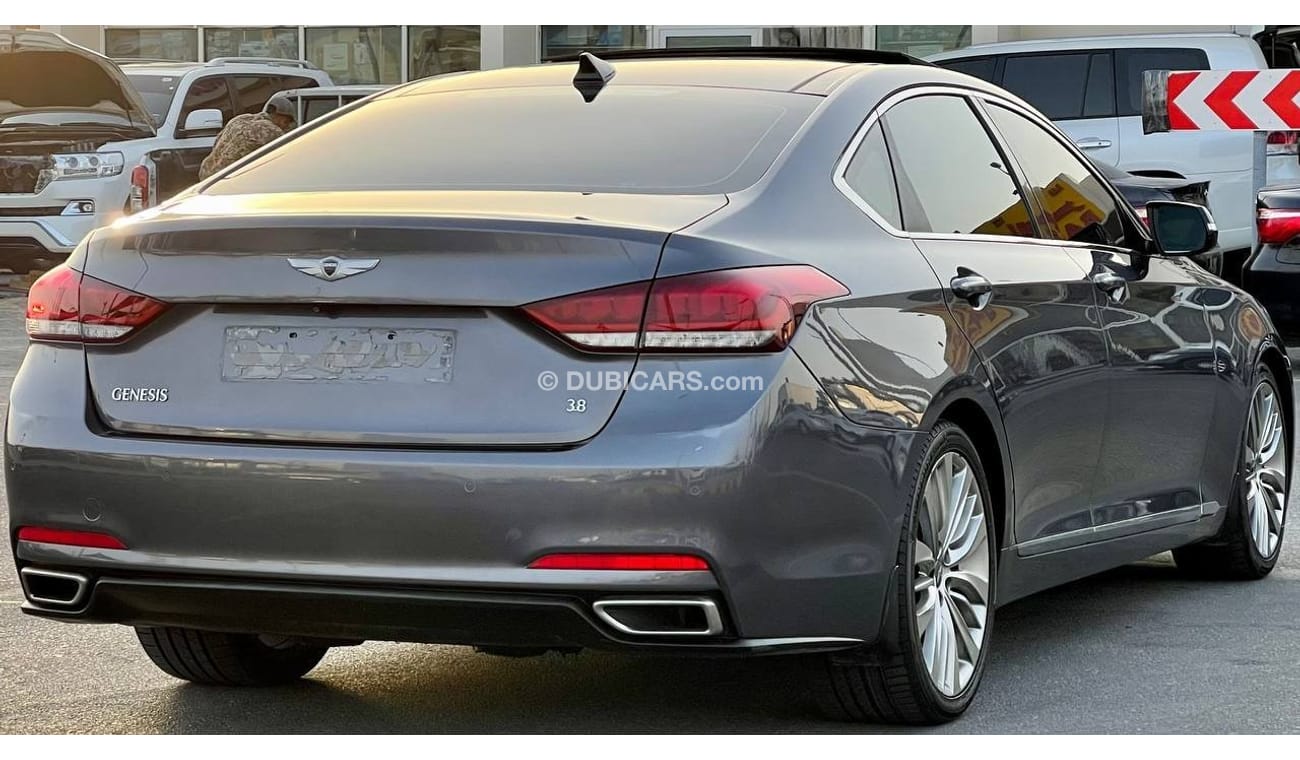 Used Platinum Hyundai Genesis 2016 GCC in excellent condition without ...