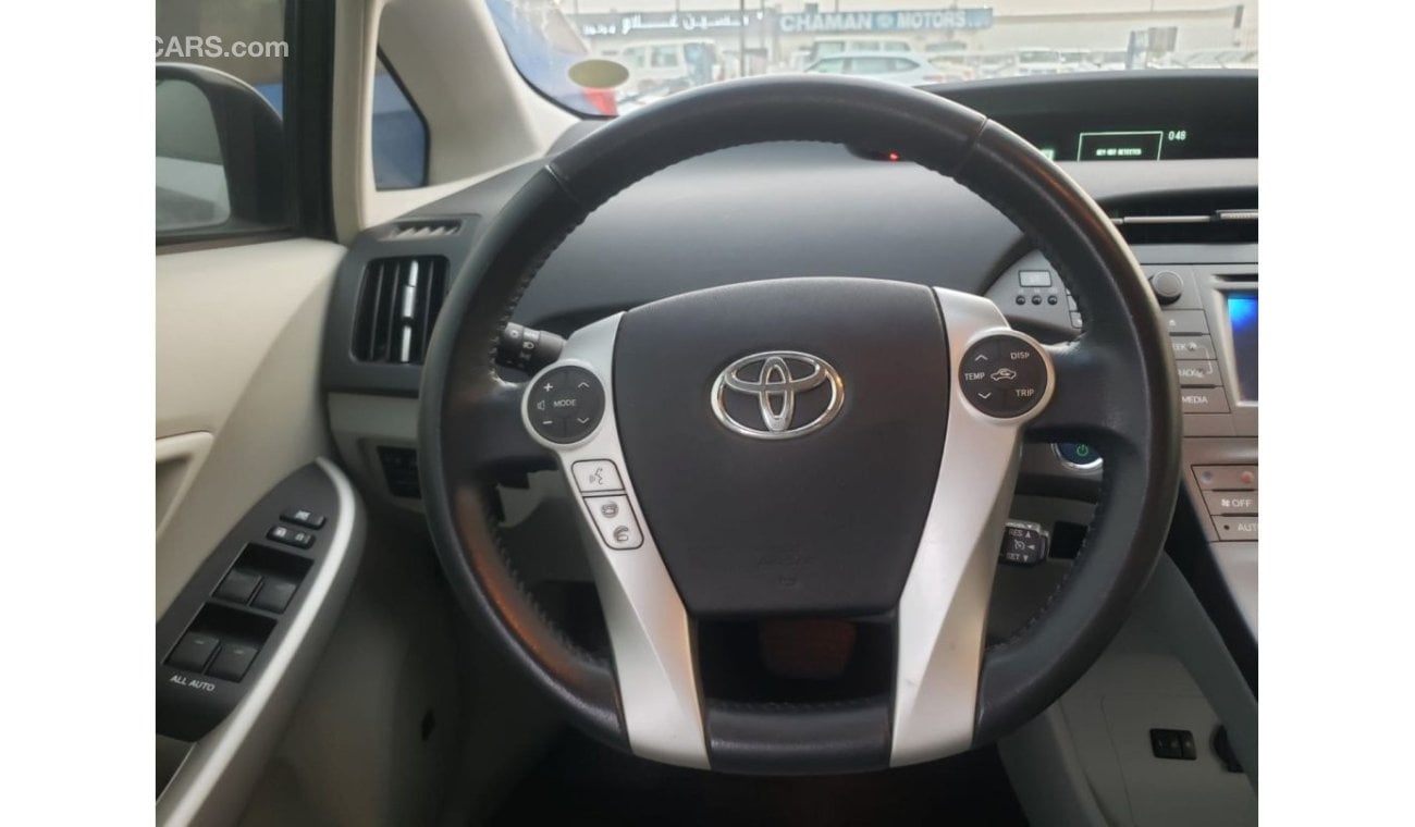 تويوتا برياس 2013  TOYOTA PRIUS HYBRID