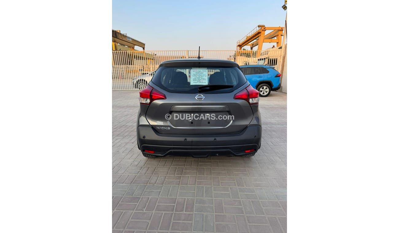 Nissan Kicks S 1.6L