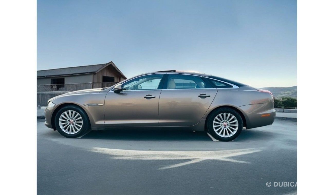 Jaguar XJ AED 980 PM | JAGUAR XJL  LUXURY | FULL AGENCY MAINTAINED | GCC SPECS | FIRST OWNER