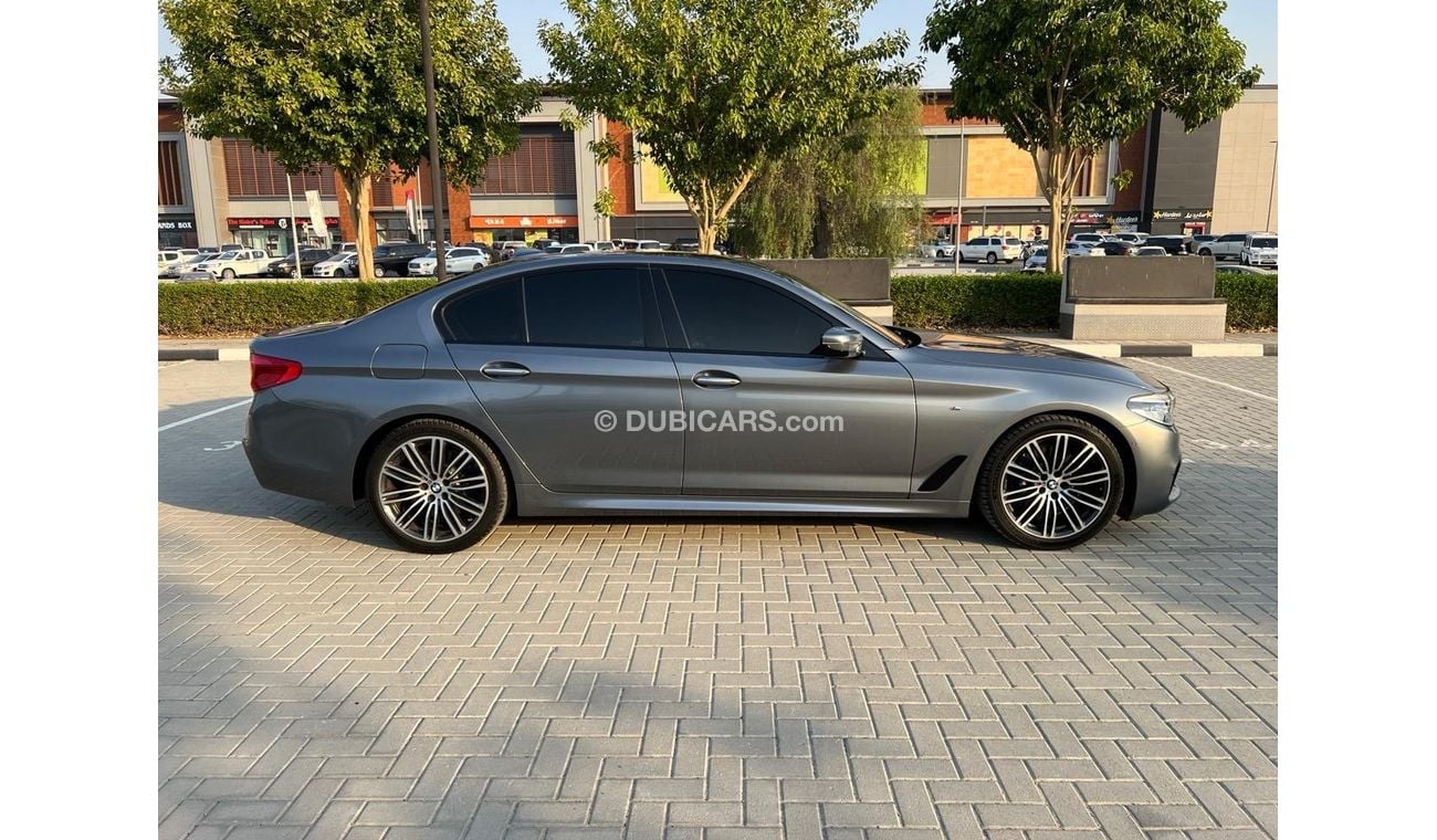 بي أم دبليو 530i Luxury M Sport Package 2.0L